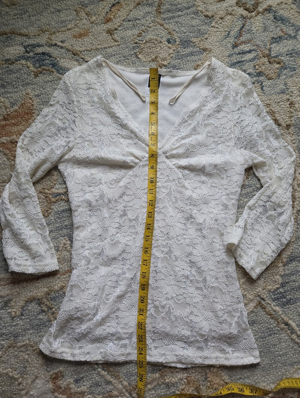 Vintage Y2K Wrapper Cream Lace 3/4 Sleeve Top - Picture 2 of 10